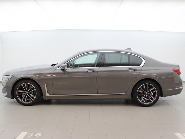 BMW Serie 7 730d color Gris. Año 2020. 210KW(286CV). Diésel. En concesionario Augusta Aragon S.A. de Zaragoza