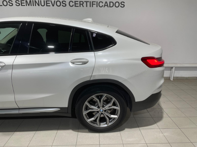 BMW X4 xDrive20d color Blanco. Año 2019. 140KW(190CV). Diésel. En concesionario Hispamovil, Orihuela de Alicante