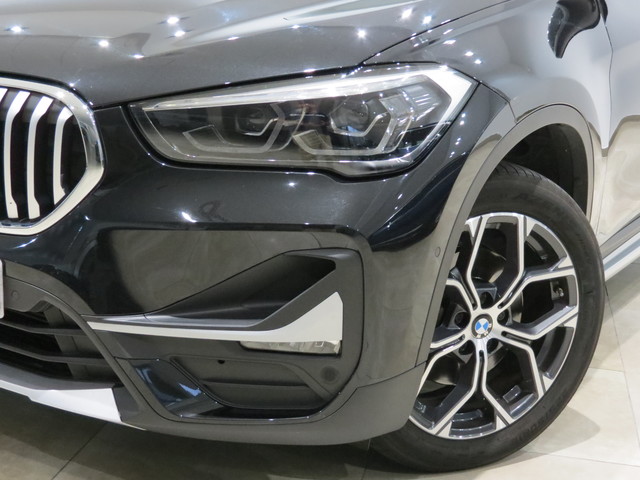 BMW X1 sDrive18d color Negro. Año 2020. 110KW(150CV). Diésel. En concesionario GANDIA Automoviles Fersan, S.A. de Valencia