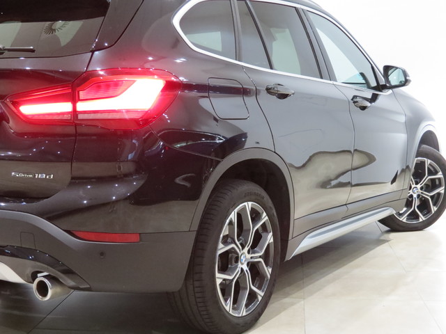 BMW X1 sDrive18d color Negro. Año 2020. 110KW(150CV). Diésel. En concesionario GANDIA Automoviles Fersan, S.A. de Valencia