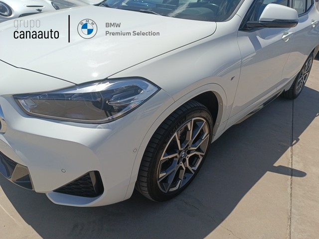 BMW X2 xDrive20d color Blanco. Año 2021. 140KW(190CV). Diésel. En concesionario CANAAUTO - TACO de Sta. C. Tenerife