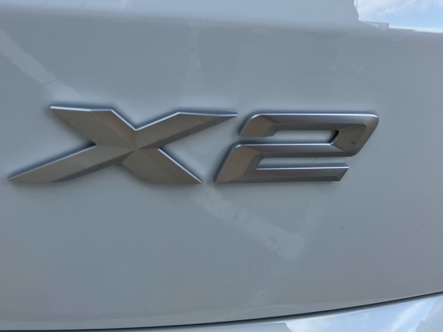BMW X2 sDrive18d color Blanco. Año 2024. 110KW(150CV). Diésel. En concesionario Bernesga Motor León (Bmw y Mini) de León