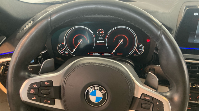 BMW Serie 5 530e iPerformance color Negro. Año 2018. 185KW(252CV). Híbrido Electro/Gasolina. En concesionario BYmyCAR Madrid - Alcalá de Madrid