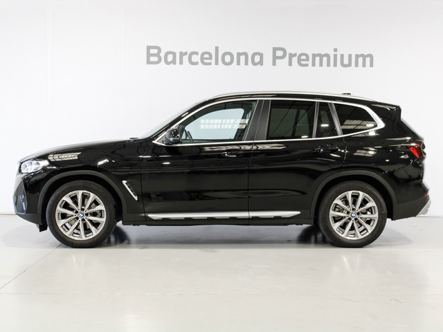 BMW X3 xDrive20d color Negro. Año 2023. 140KW(190CV). Diésel. En concesionario Barcelona Premium -- GRAN VIA de Barcelona