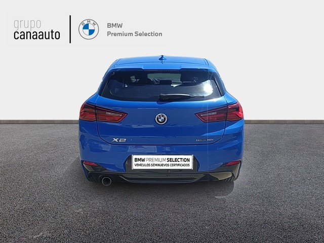 BMW X2 sDrive18i color Azul. Año 2020. 103KW(140CV). Gasolina. En concesionario CANAAUTO - TACO de Sta. C. Tenerife