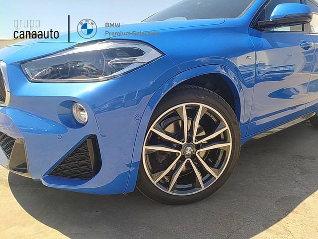 BMW X2 sDrive18i color Azul. Año 2020. 103KW(140CV). Gasolina. En concesionario CANAAUTO - TACO de Sta. C. Tenerife