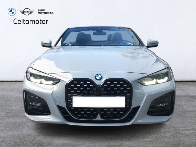 BMW Serie 4 430i Cabrio color Gris. Año 2024. 180KW(245CV). Gasolina. En concesionario Celtamotor Vigo  de Pontevedra