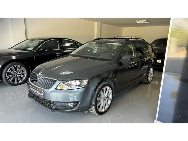 Skoda Octavia Combi 2.0 TDI RS 135 kW (184 CV) DSG