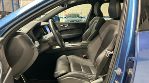Volvo XC60 T8 Recharge R-Design AWD Auto 287 kW (390 CV) - 8 Volvo XC60 T8 Ocasión 287 KW (390CV) - 8