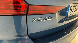Volvo XC60 T8 Recharge R-Design AWD Auto 287 kW (390 CV) - 35 Volvo XC60 T8 Ocasión 287 KW (390CV) - 35