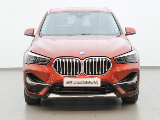 BMW X1 sDrive18d color Naranja. Año 2020. 110KW(150CV). Diésel. En concesionario Augusta Aragon S.A. de Zaragoza