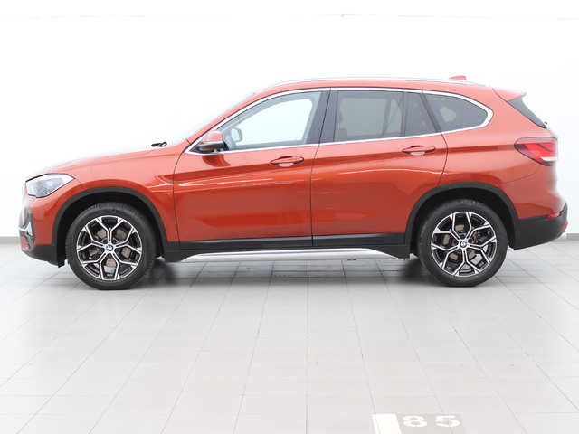 BMW X1 sDrive18d color Naranja. Año 2020. 110KW(150CV). Diésel. En concesionario Augusta Aragon S.A. de Zaragoza