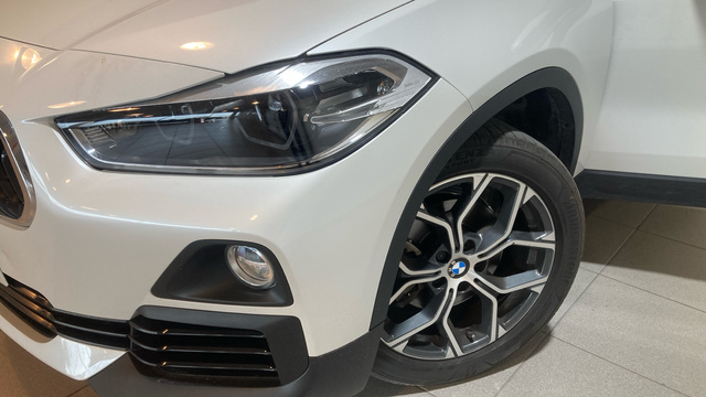 BMW X2 sDrive18i color Blanco. Año 2020. 103KW(140CV). Gasolina. En concesionario BYmyCAR Madrid - Alcalá de Madrid