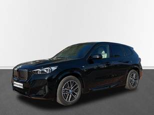 Fotos de BMW iX1 xDrive30 color Negro. Año 2024. 230KW(313CV). Eléctrico. En concesionario MURCIA PREMIUM S.L. JUAN CARLOS I de Murcia