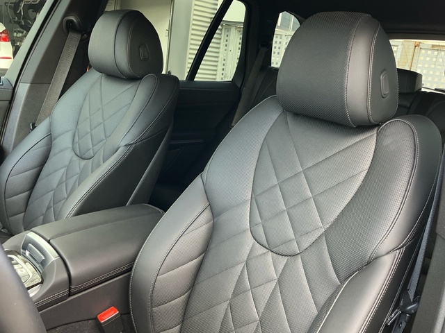 BMW X5 xDrive30d color Blanco. Año 2024. 219KW(298CV). Diésel. En concesionario Bernesga Motor León (Bmw y Mini) de León
