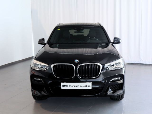 BMW X3 xDrive30e color Negro. Año 2020. 215KW(292CV). Híbrido Electro/Gasolina. En concesionario Pruna Motor de Barcelona