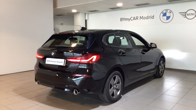 BMW Serie 1 118d color Negro. Año 2021. 110KW(150CV). Diésel. En concesionario BYmyCAR Madrid - Alcalá de Madrid