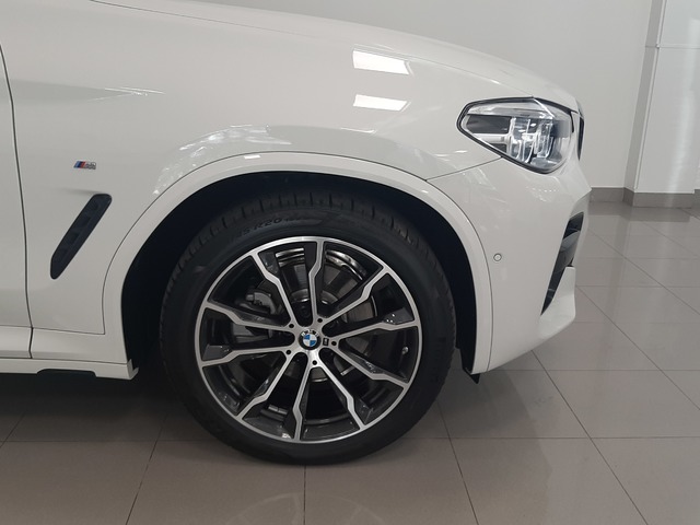 BMW X3 xDrive20d color Blanco. Año 2021. 140KW(190CV). Diésel. En concesionario Automoviles Bertolin S.L. de Valencia