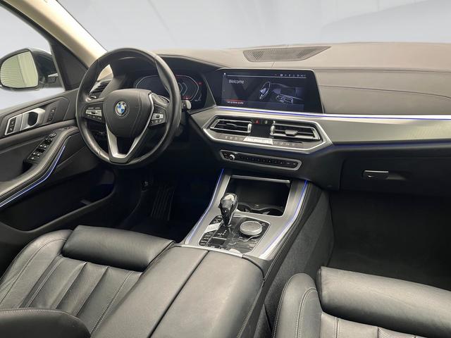 BMW X5 xDrive30d color Blanco. Año 2019. 195KW(265CV). Diésel. En concesionario Automotor Premium Marbella - Málaga de Málaga