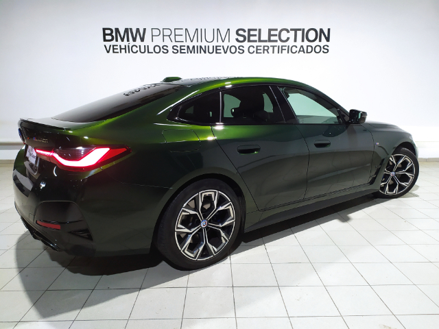 BMW Serie 4 M440i Gran Coupe color Verde. Año 2022. 275KW(374CV). Gasolina. En concesionario Hispamovil Elche de Alicante