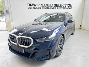 Fotos de BMW Serie 5 520d Touring color Azul. Año 2024. 145KW(197CV). Diésel. En concesionario Lurauto - Gipuzkoa de Guipuzcoa