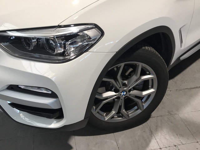 BMW X3 xDrive20d color Blanco. Año 2019. 140KW(190CV). Diésel. En concesionario Auto Premier, S.A. - ALCALÁ DE HENARES de Madrid