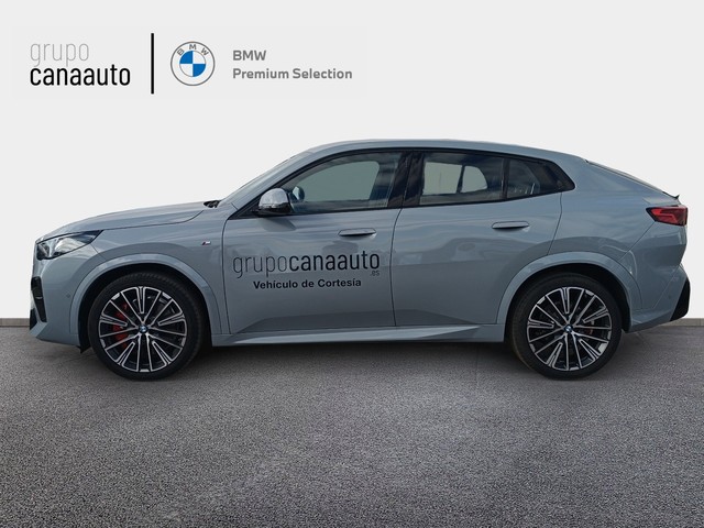 BMW X2 sDrive18d color Gris. Año 2024. 110KW(150CV). Diésel. En concesionario DEMO de Sta. C. Tenerife