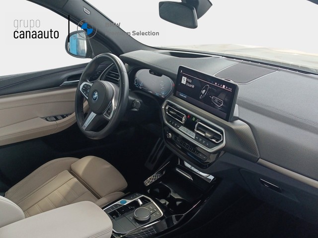 BMW iX3 M Sport color Gris. Año 2024. 210KW(286CV). Eléctrico. En concesionario DEMO de Sta. C. Tenerife