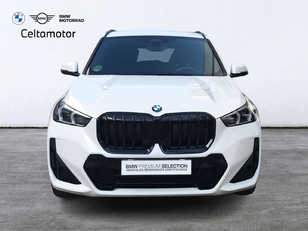 Fotos de BMW X1 sDrive18d color Blanco. Año 2023. 110KW(150CV). Diésel. En concesionario Celtamotor Vigo  de Pontevedra