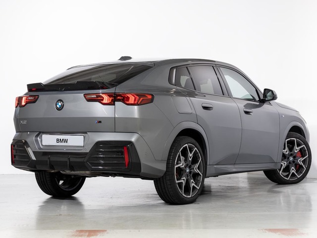 BMW X2 sDrive18d color Gris. Año 2024. 110KW(150CV). Diésel. En concesionario Oliva Motor Girona de Girona