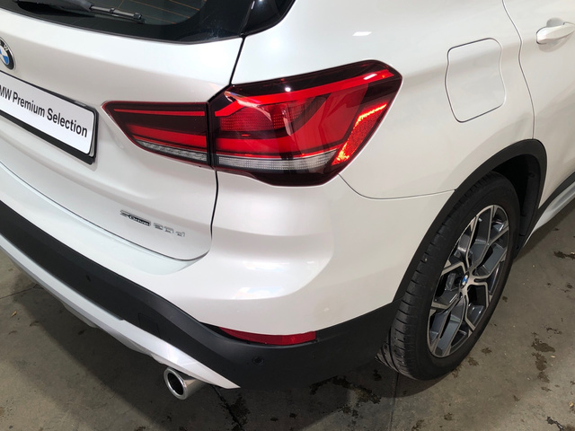 BMW X1 sDrive20d color Blanco. Año 2020. 140KW(190CV). Diésel. En concesionario Movilnorte El Plantio de Madrid