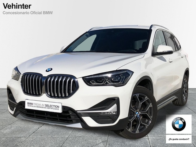 BMW X1 sDrive18d color Blanco. Año 2020. 110KW(150CV). Diésel. En concesionario Momentum S.A. de Madrid