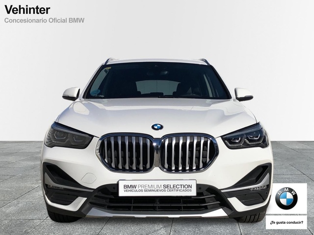 BMW X1 sDrive18d color Blanco. Año 2020. 110KW(150CV). Diésel. En concesionario Momentum S.A. de Madrid