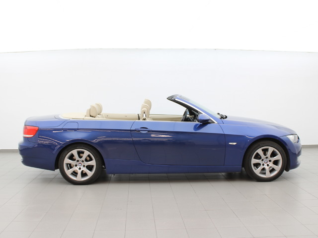 BMW Serie 3 320i Cabrio color Azul. Año 2008. 125KW(170CV). Gasolina. En concesionario Augusta Aragon S.A. de Zaragoza