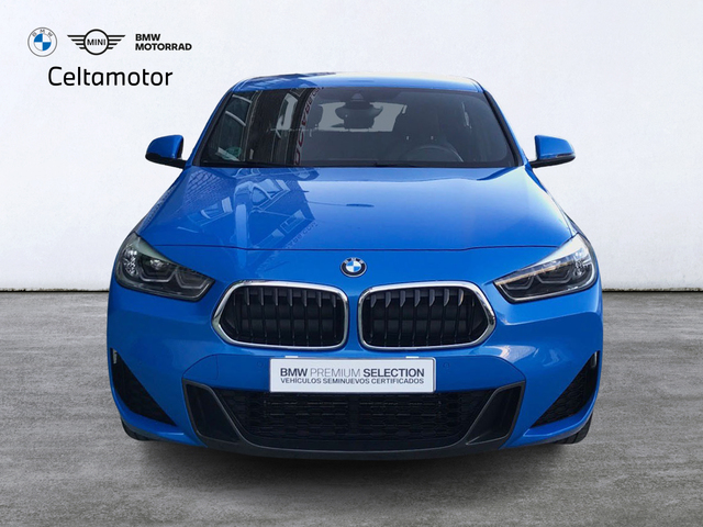 BMW X2 sDrive18d color Azul. Año 2021. 110KW(150CV). Diésel. En concesionario Celtamotor Vigo  de Pontevedra