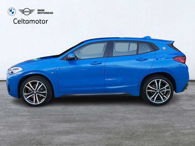 BMW X2 sDrive18d color Azul. Año 2021. 110KW(150CV). Diésel. En concesionario Celtamotor Vigo  de Pontevedra