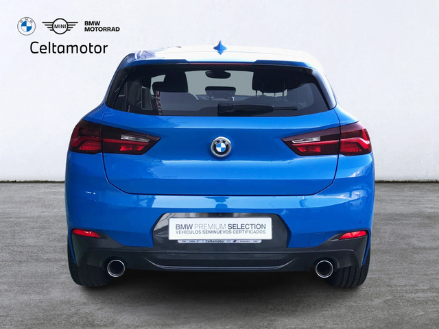 BMW X2 sDrive18d color Azul. Año 2021. 110KW(150CV). Diésel. En concesionario Celtamotor Vigo  de Pontevedra