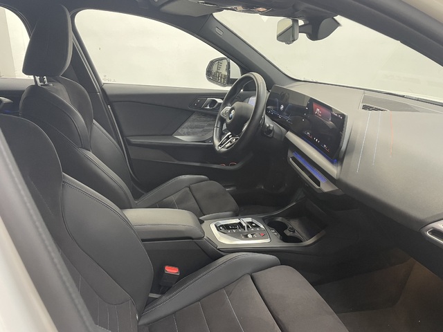 BMW Serie 1 120d color Blanco. Año 2024. 120KW(163CV). Diésel. En concesionario Cabrero Motorsport de Huesca