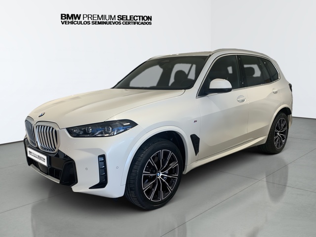 BMW X5 xDrive30d color Blanco. Año 2024. 219KW(298CV). Diésel. En concesionario Automotor Premium Viso - Málaga de Málaga