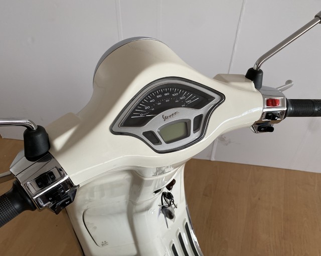 Vespa Primavera 125 - - 7