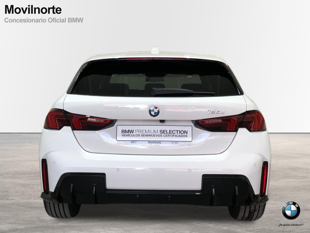 BMW Serie 1 120d color Blanco. Año 2024. 120KW(163CV). Diésel. En concesionario Movilnorte El Plantio de Madrid