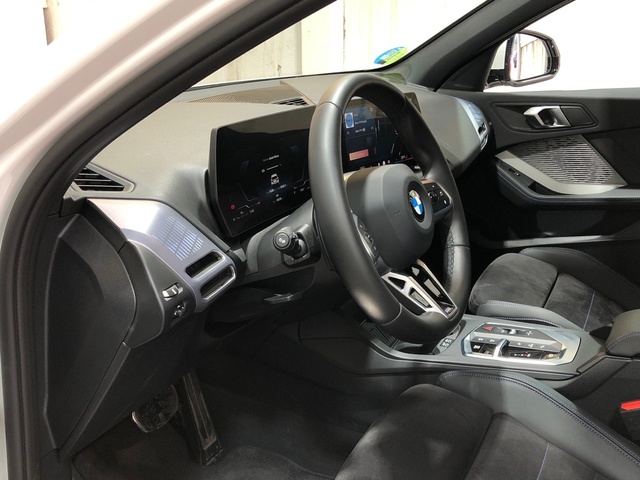 BMW Serie 1 120d color Blanco. Año 2024. 120KW(163CV). Diésel. En concesionario Movilnorte El Plantio de Madrid