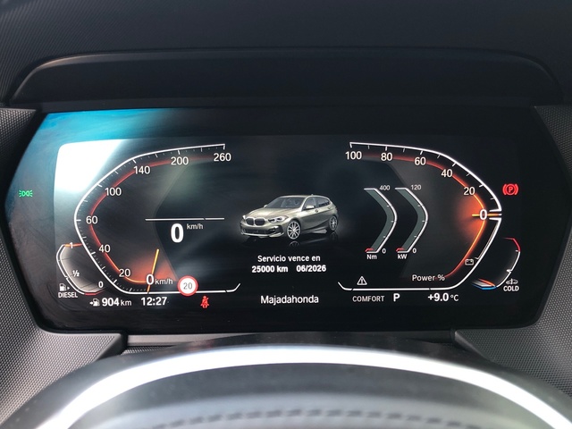 BMW Serie 1 118d color Gris. Año 2023. 110KW(150CV). Diésel. En concesionario Movilnorte El Plantio de Madrid