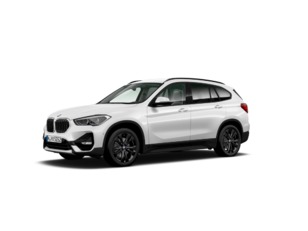 Fotos de BMW X1 sDrive18i color Blanco. Año 2021. 103KW(140CV). Gasolina. En concesionario San Pablo Motor | Su Eminencia de Sevilla