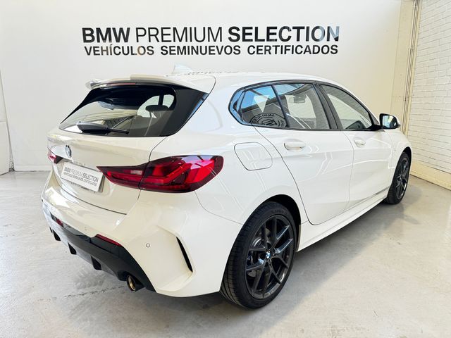 BMW Serie 1 120i color Blanco. Año 2023. 131KW(178CV). Gasolina. En concesionario Lurauto - Gipuzkoa de Guipuzcoa