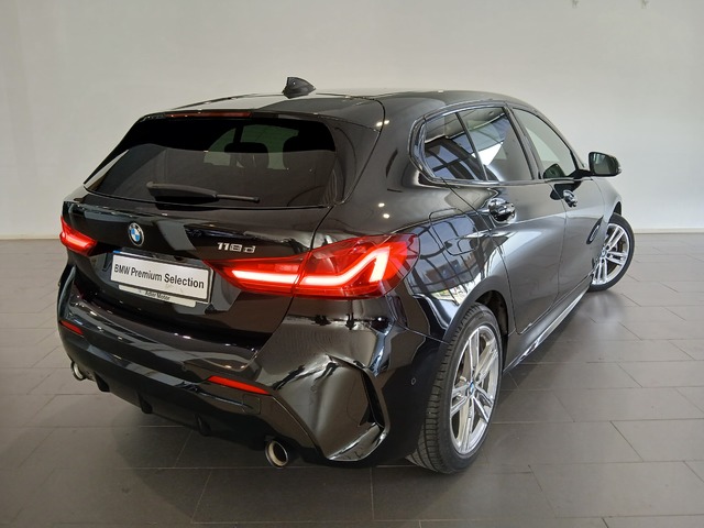 BMW Serie 1 118d color Negro. Año 2021. 110KW(150CV). Diésel. En concesionario Adler Motor S.L. TOLEDO de Toledo