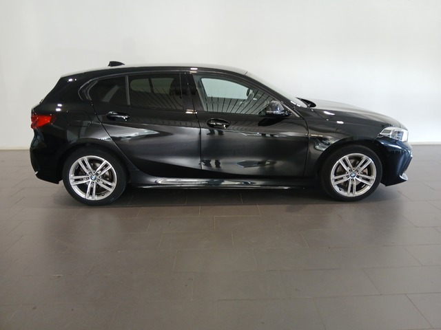 BMW Serie 1 118d color Negro. Año 2021. 110KW(150CV). Diésel. En concesionario Adler Motor S.L. TOLEDO de Toledo