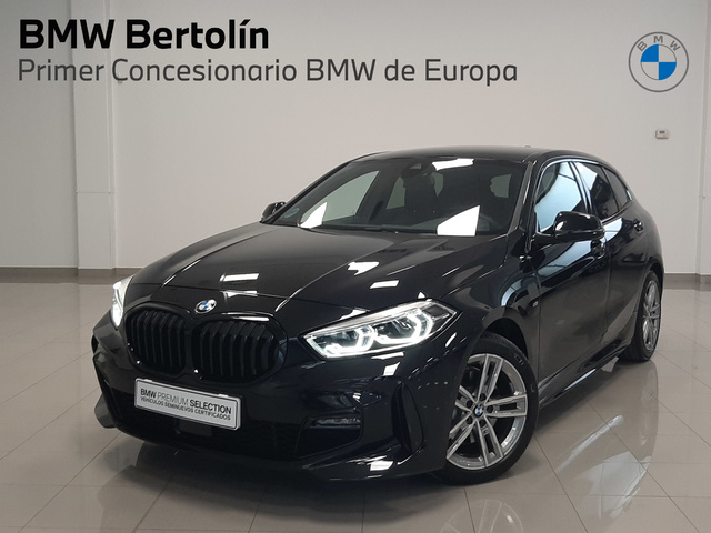 BMW Serie 1 118d color Negro. Año 2024. 110KW(150CV). Diésel. En concesionario Automoviles Bertolin S.L. de Valencia