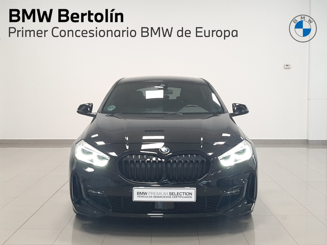 BMW Serie 1 118d color Negro. Año 2024. 110KW(150CV). Diésel. En concesionario Automoviles Bertolin S.L. de Valencia