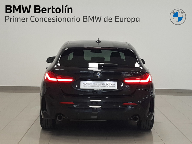 BMW Serie 1 118d color Negro. Año 2024. 110KW(150CV). Diésel. En concesionario Automoviles Bertolin S.L. de Valencia